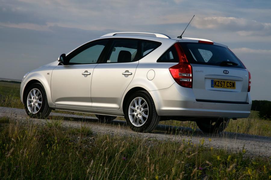  Kia cee&rsquo;d SW 2007 года  (фото 36 из 47)